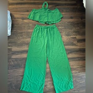 Green two piece pant set SIZE MD